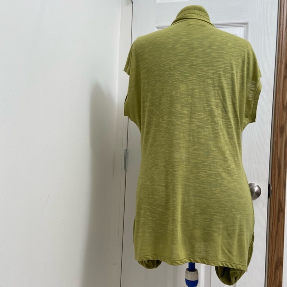 JANA women olive green short sleeves knit cardigan. Size L. Used. - Picture 5 of 6